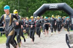 Kuvassa Kangasala Triathlonin osallistujia 2019