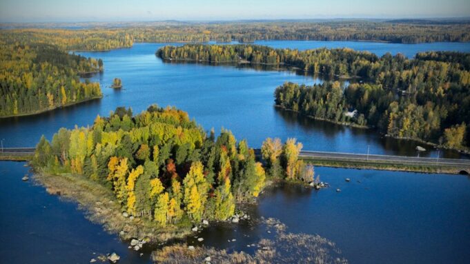 Kangasalan kaupunginosien esittely_kuvassa Pelisalmen silta Sahalahden tiellä,Kangasala