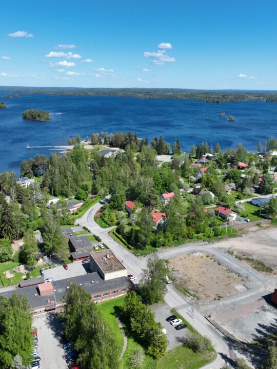 Ilmakuva Pikkuharjun suunnalta Vesaniemeen