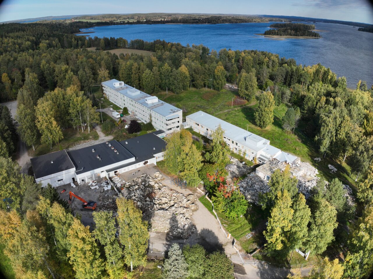 Kaivannon sairaala Kangasala purkutyö